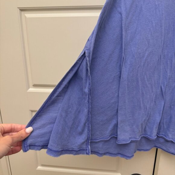 Free People We The Free Top Blue Asymmetrical Tunic Tee Boho Style Size M Medium - Picture 3 of 5